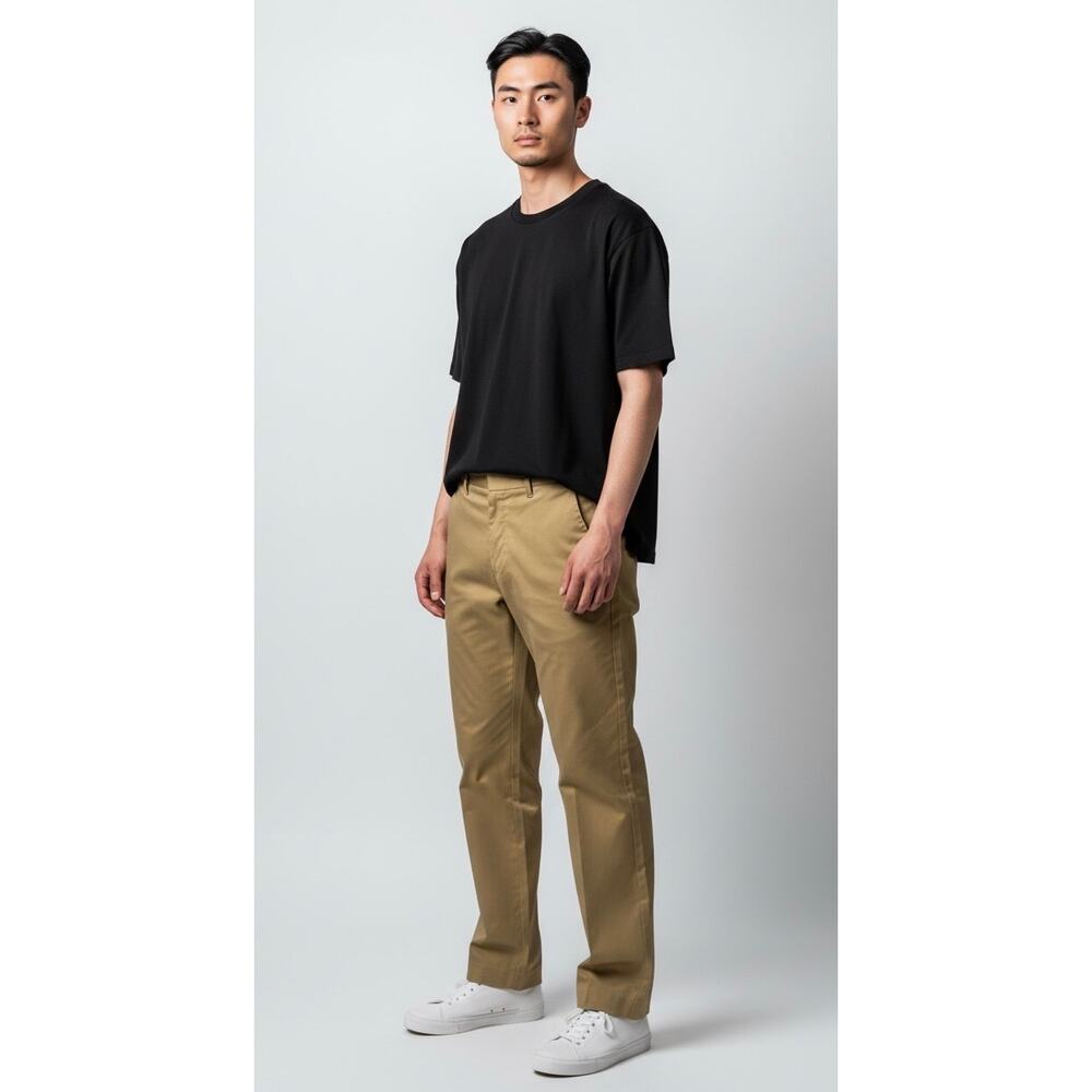 Dockers Classic Fit Iron Free Khakis, Stain Defender, W32xL30, Flat Front